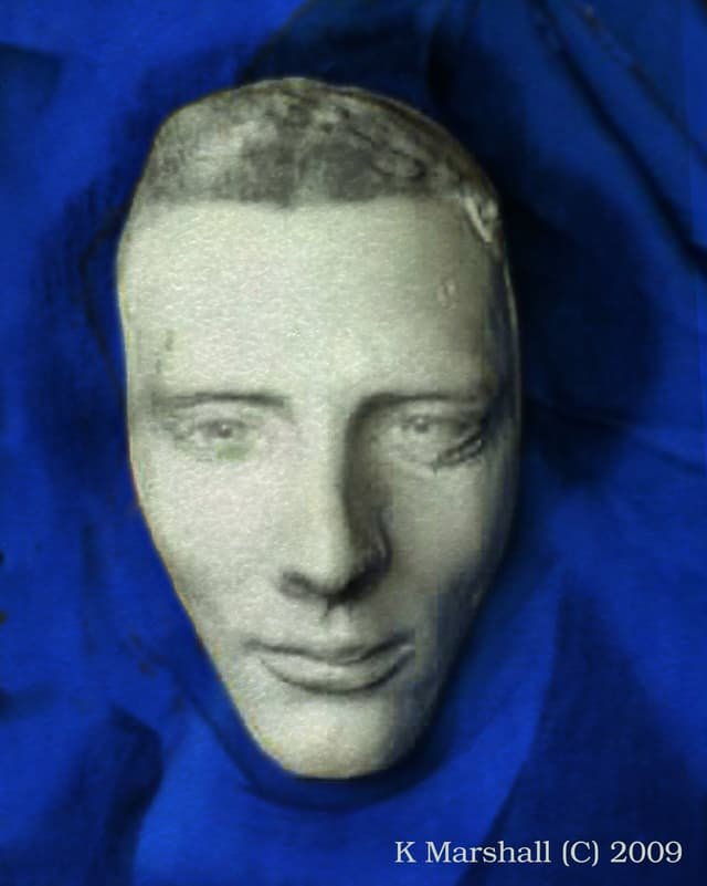 Photo and Death Mask (image 1)